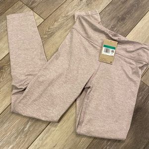 Girls xl Nike leggings nwt light purple